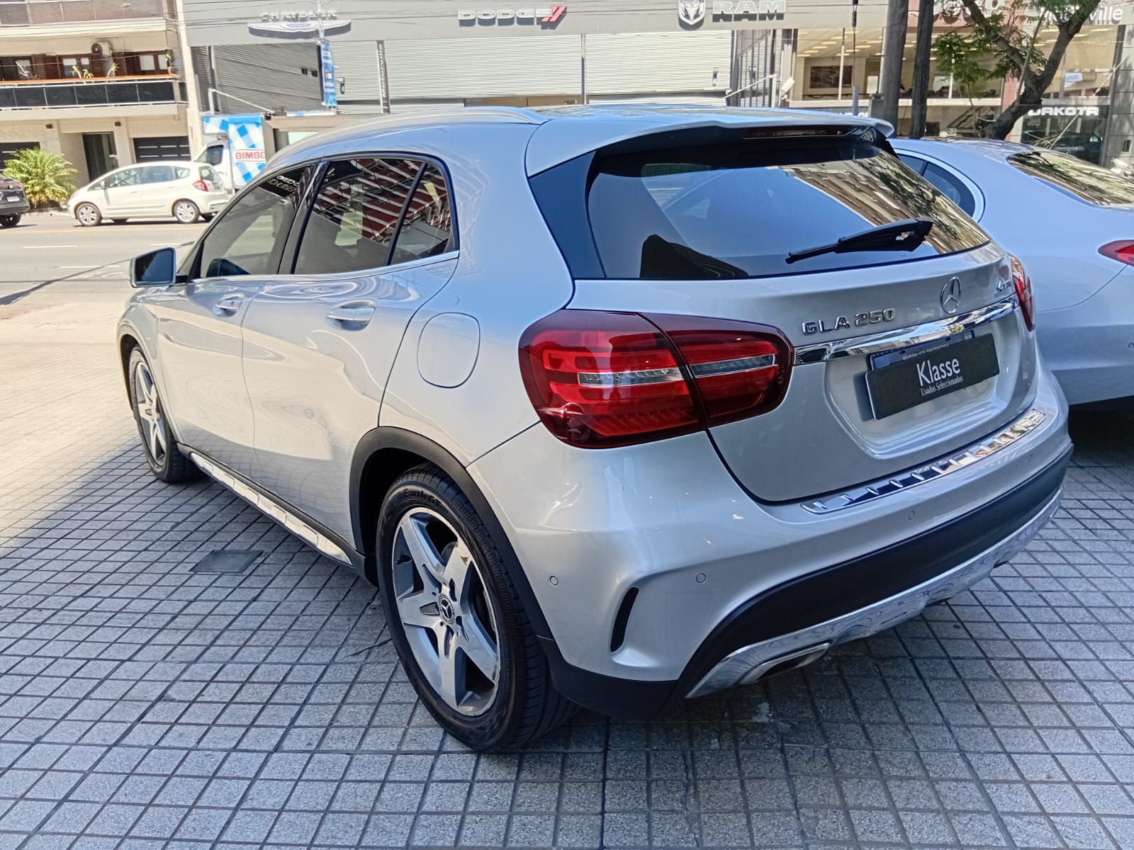 Mercedes-Benz GLA 250 1.6 Gla250 Amg-line 211cv 2019