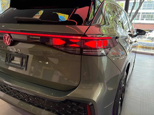 Volkswagen Tiguan VOLKSWAGEN TIGUAN R-LINE 250TSI DSG FC 2025