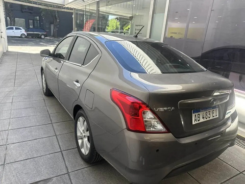 Nissan Versa 1.6 Advance Mt 2017