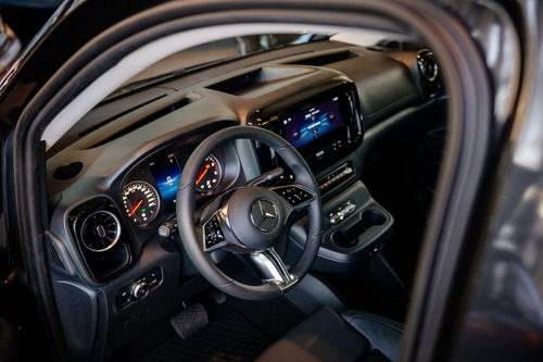 Mercedes-Benz Vito 1.9 119 Cdi Tourer Pasajeros 9+1 At 2025