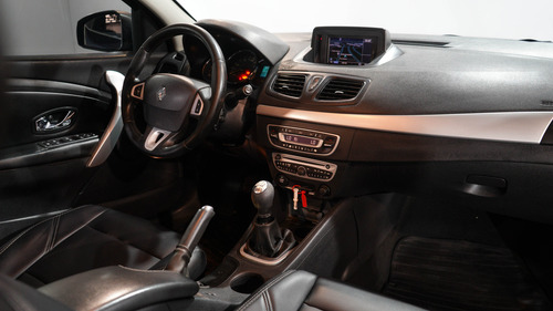 Renault Fluence 2.0 Sport T 180cv 2013