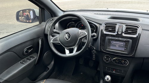 Renault Stepway 1.6 16V Intens C.A.B At 2023