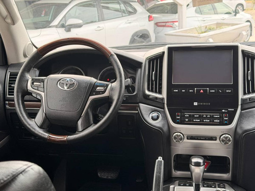 Toyota Land Cruiser 200 4.5 D4-D Vx At 2017