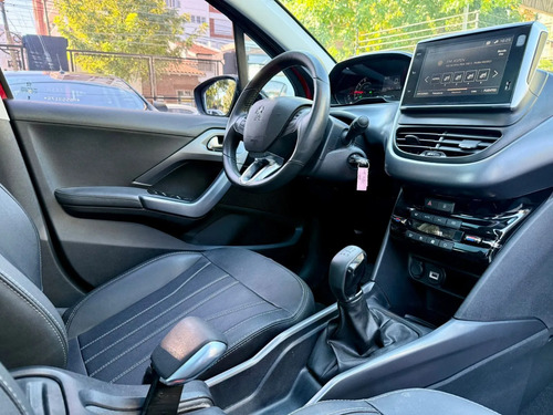 Peugeot 2008 1.6 FELINE L22 2023