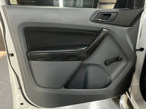 Ford Ranger 2.2 TDI 4X2 DC XL L16 2016