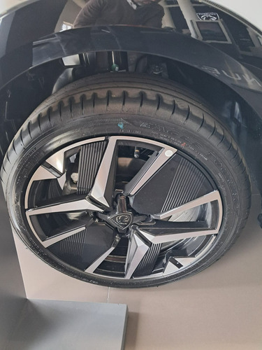 Peugeot 208 1.0T Gt 2025