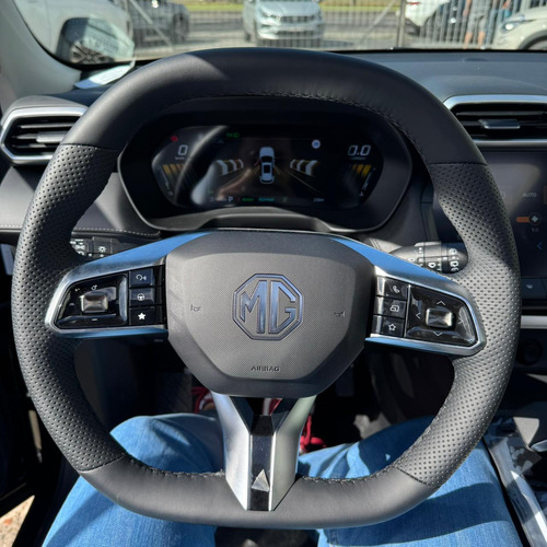 ZS HYBRID+ Luxury 2025