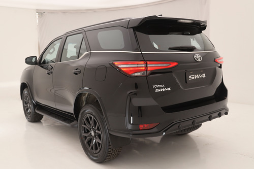 Toyota SW4 2.8 Tdi Gr-s 4x4 7as 6at 2025