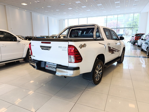 Toyota Hilux Pick-Up 2.8 Cd Srx 177cv 4x4 2016