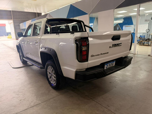 Grand Avenue 2.3Td Gl 4X2 At 2026