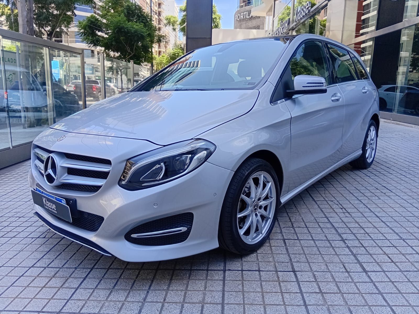 Mercedes-Benz B 200 Urban 1.6 turbo 2019