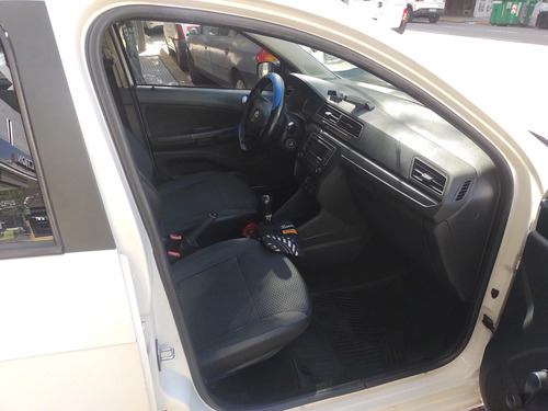 Volkswagen Voyage 1.6 TRENDLINE L17 2018