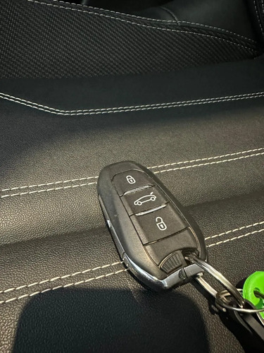 Peugeot 208 Allure Tiptronic 1.6L 2022