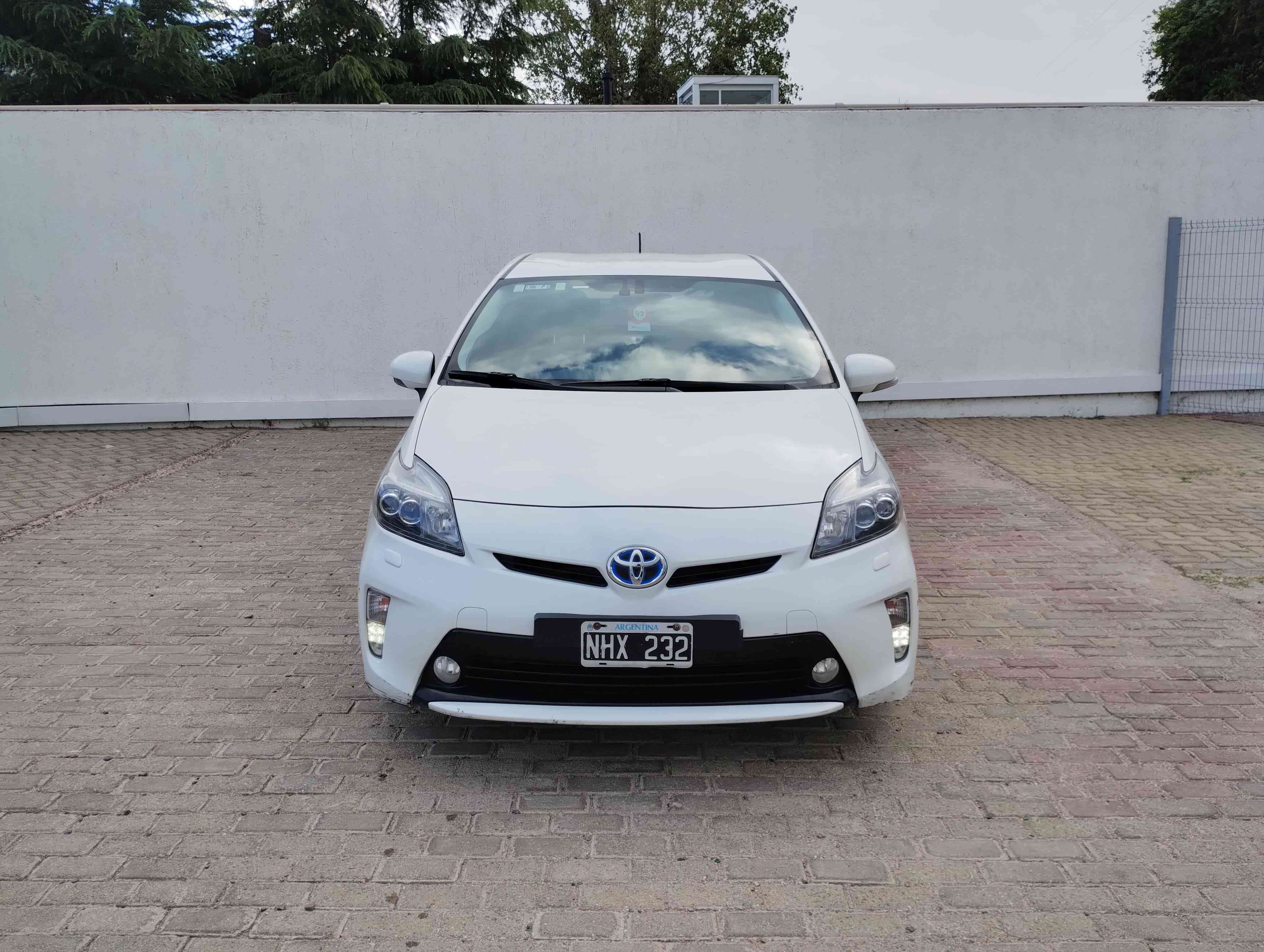 Toyota Prius 1.8 CVT L/12 2013
