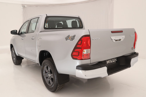 Toyota Hilux Pick-Up 2.4 Cd Sr 150cv 4x2 2025
