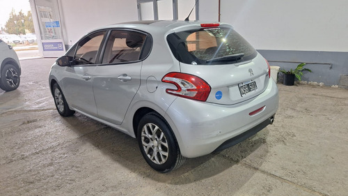 Peugeot 208 Allure 1.6 N 2014