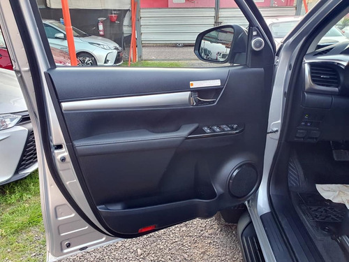 Toyota Hilux 2.8 Cd Srx 177cv 4x2 At 2025