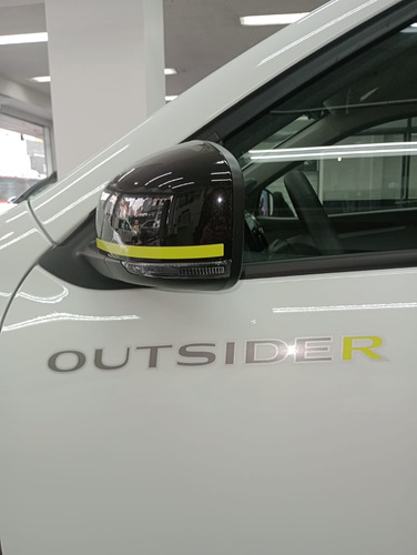 Renault Kwid 1.0 Sce 66Cv Iconic Outsider 2026