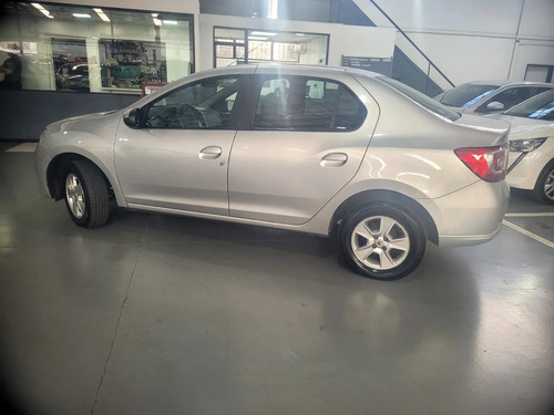 Renault Logan 1.6 Privilege 105cv 2015