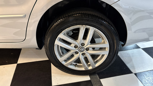 Volkswagen Suran 1.6 Comfortline 101cv 2017