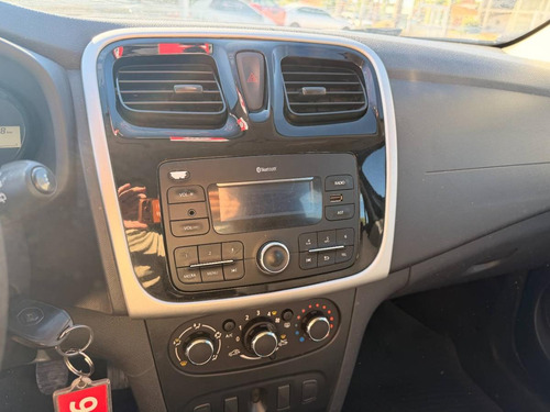 Renault Sandero Ii 1.6 8v Authentique 2017