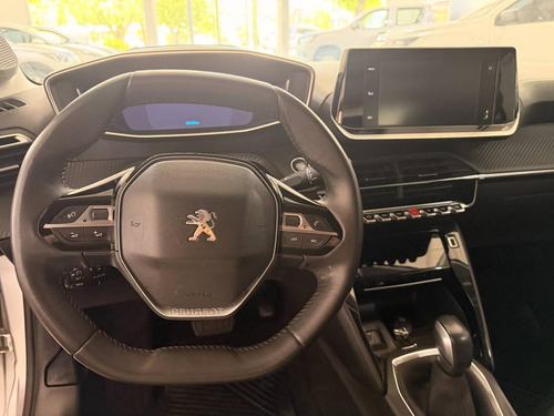 Peugeot 208 1.6 5p Feline Tip 2022