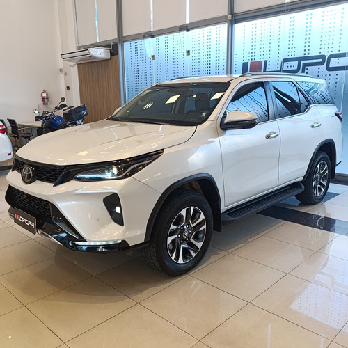 Toyota SW4 2.8 Srx 204Cv 4X4 7As At 2024