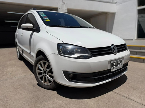 Volkswagen Suran 1.6 Highline 101cv 11c 2012