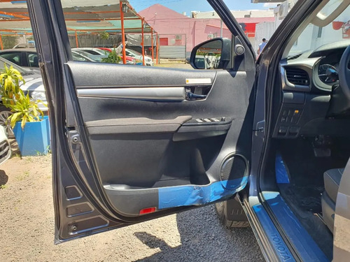 Toyota Hilux Pick-Up 2.4 Cd Sr 150Cv 4X2 At 2026