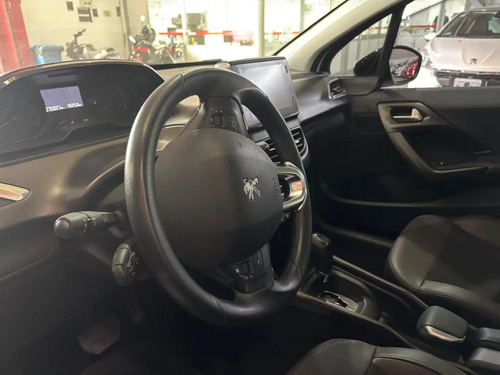 Peugeot 2008 1.6 Feline Tiptronic 2022