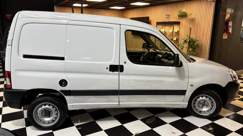 Peugeot Partner 1.6 Furgon Confort 2023