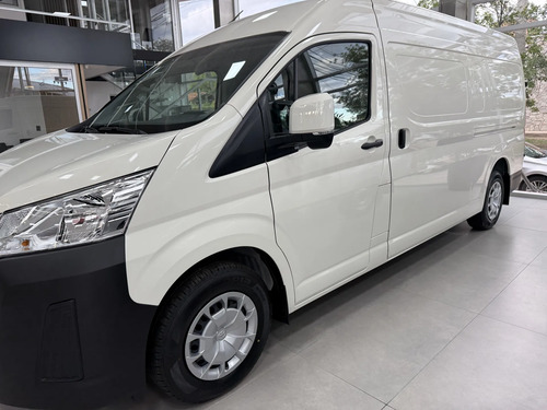 Toyota Hiace 2.8 Tdi Furgón 6At L2H2 3A 5P Nac. 2026