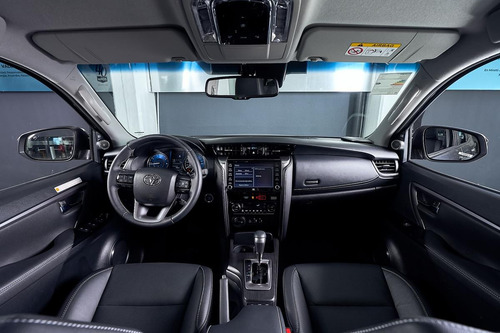 Toyota SW4 2.8 Srx 177cv 4x4 7as At 2025