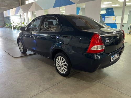 Toyota Etios 1.5 Xls 2015