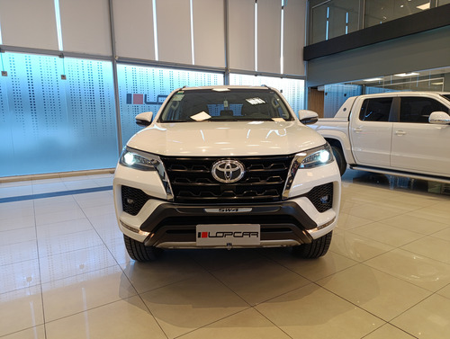 Toyota SW4 2.8 Sr 204Cv 4X4 7As At 2022