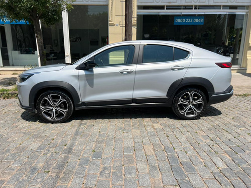 Fiat FASTBACK TURBO 270 AT 2024