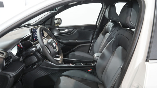 Fiat FASTBACK 1.3 T270 At6 2025