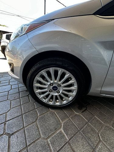 Ford Fiesta Kinetic 1.6 Sedan Titanium Powershift 120cv 2018
