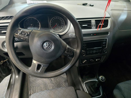 Volkswagen Suran 1.6 Comfortline 101cv 2014