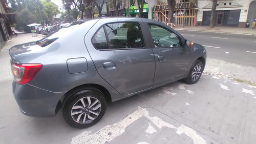 Renault Logan 1.6 16v Intense 2025