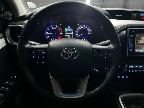 Toyota Hilux 2.8 TDI 4X4 DC SRX L16 2016