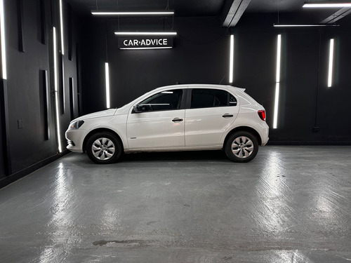 Volkswagen Gol 1.6 TREND 5P L12 2015