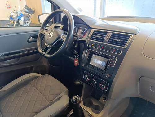 Volkswagen Suran 1.6 Imotion Highline 2015