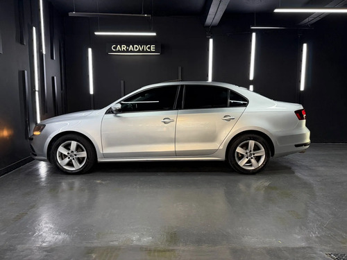 Volkswagen Vento 2.5 170HP ADVANCE PLUS TIPTRONIC L15 2016