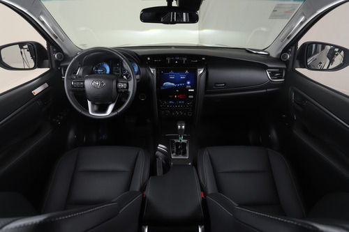 Toyota SW4 2.8 Srx 204Cv 4X4 7As At 2025