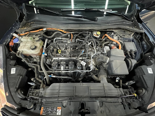 Ford Kuga 2.5 4X2 SE HIBRIDA AT L20 2020