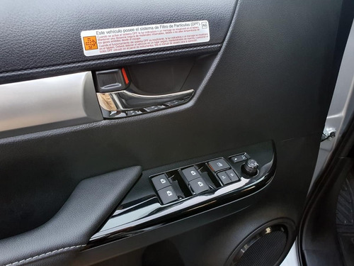 Toyota Hilux 2.8 Cd Srx 177cv 4x2 At 2025