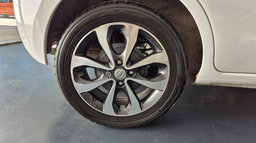 Nissan March 1.6 Advance Media Tech 107cv Mt 2017