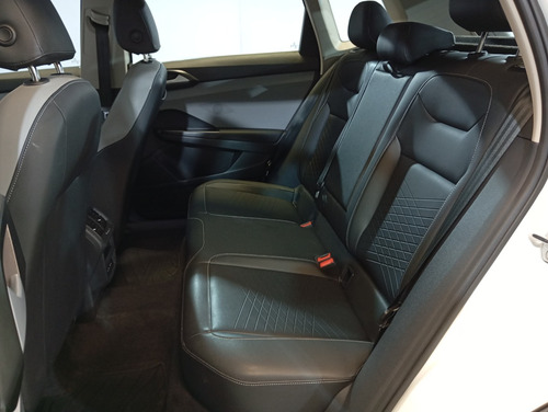 Volkswagen Taos 1.4 250 Tsi Comfortline At L/24 2025