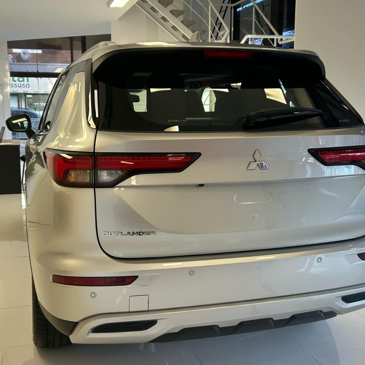 OUTLANDER 4WD FULL 2025